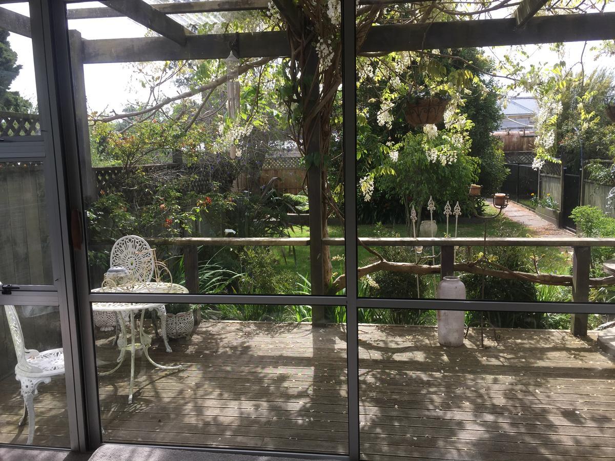 The Olive Grove Guest House Te Kopuru Exterior foto
