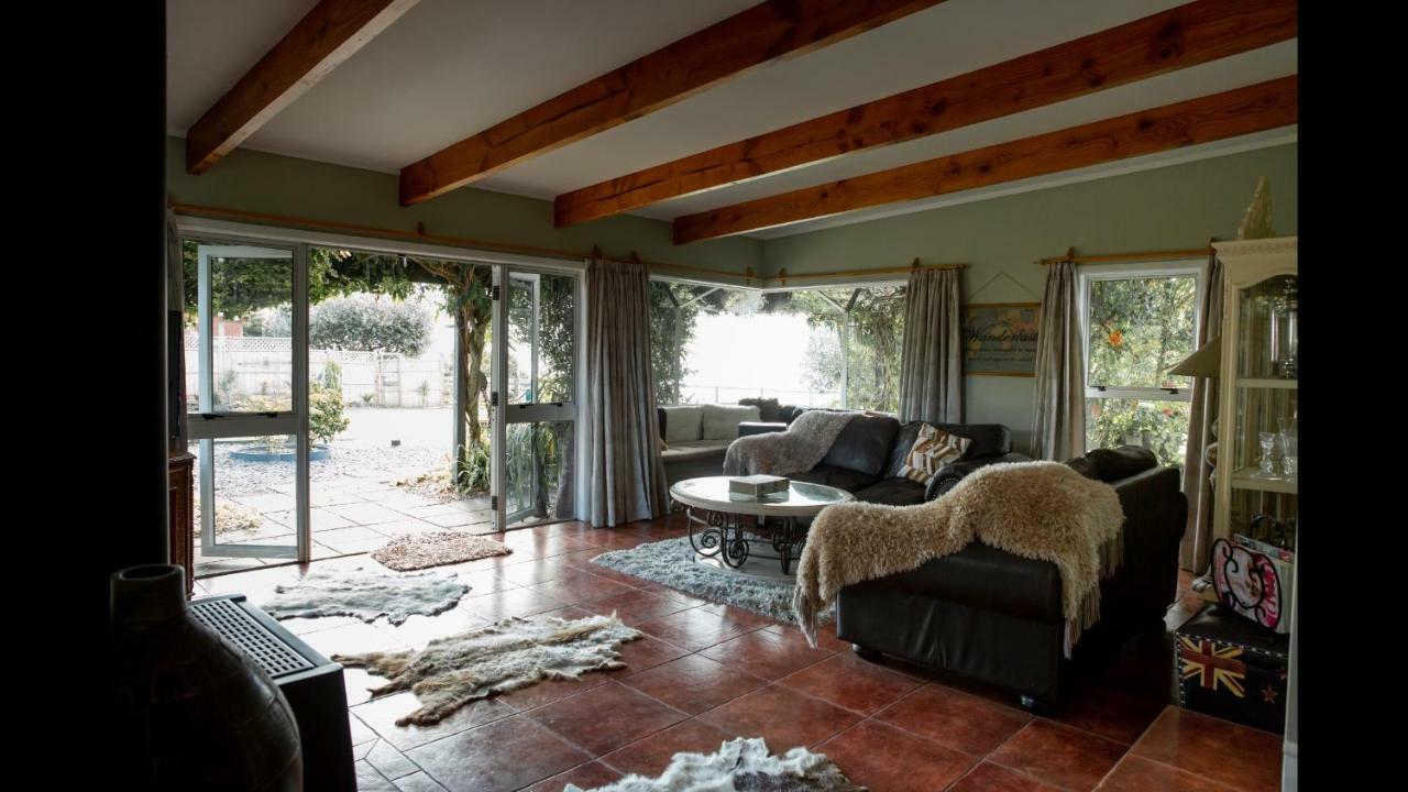 The Olive Grove Guest House Te Kopuru Exterior foto